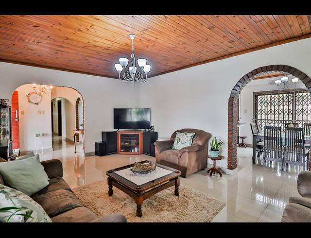 4 BEDROOM HOUSE FOR SALE IN SHERWOOD